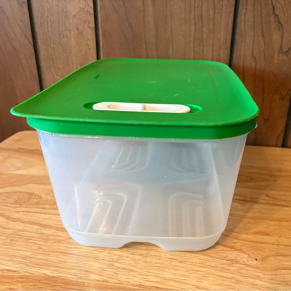 Tupperware FridgeSmart Containers - Picture 8 of 15